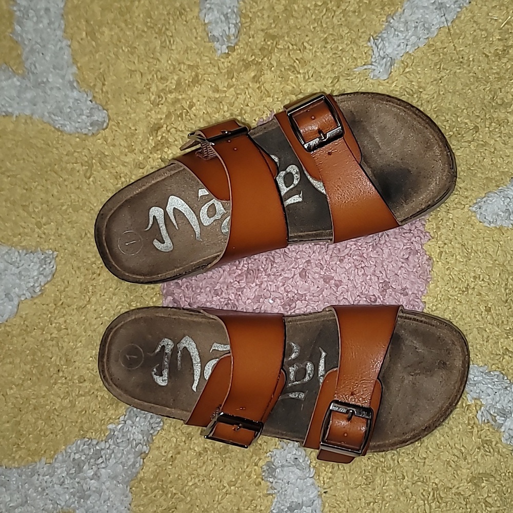 Mad Love girls sandals size 1 brown slip on buckle S2